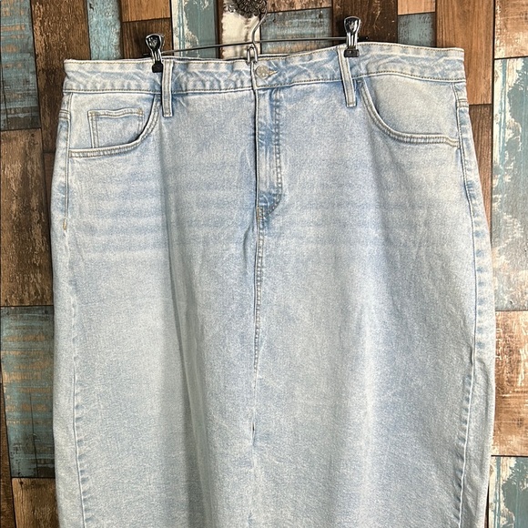 Ava & Viv A-line Light Blue Denim Skirt - Picture 3 of 15